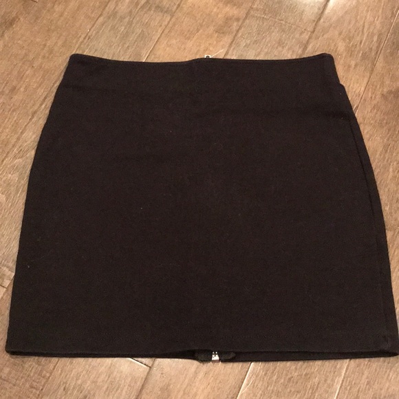 H&M Black zippered miniskirt - Picture 3 of 3